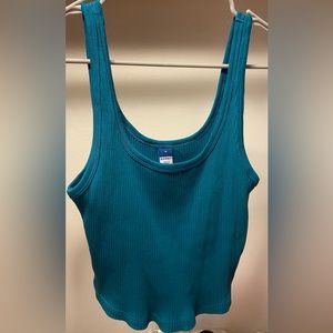 Ribbed Old Navy cropped tank top